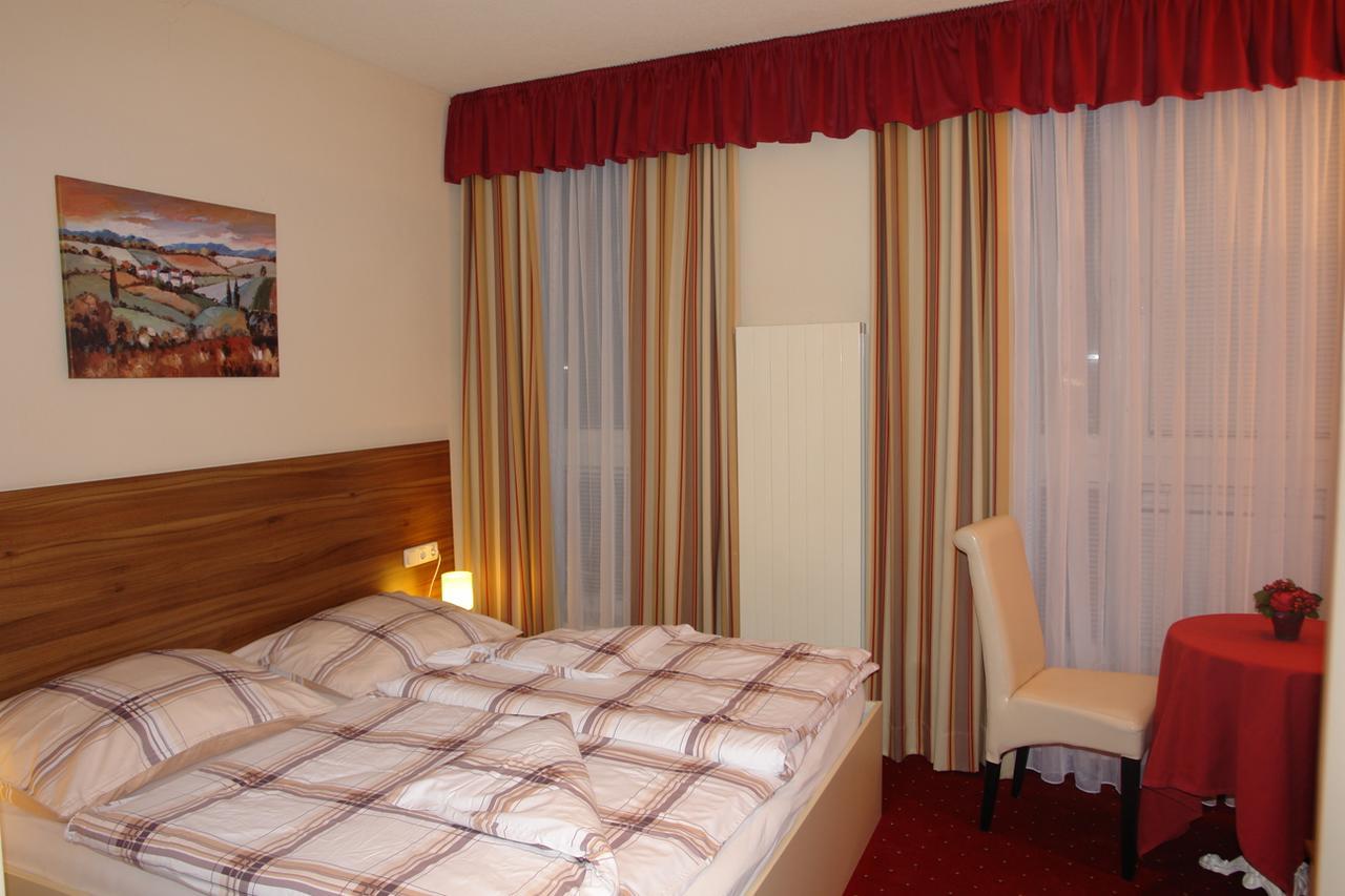 Hotel Garni Daniela Urich Schwanenstadt Eksteriør billede