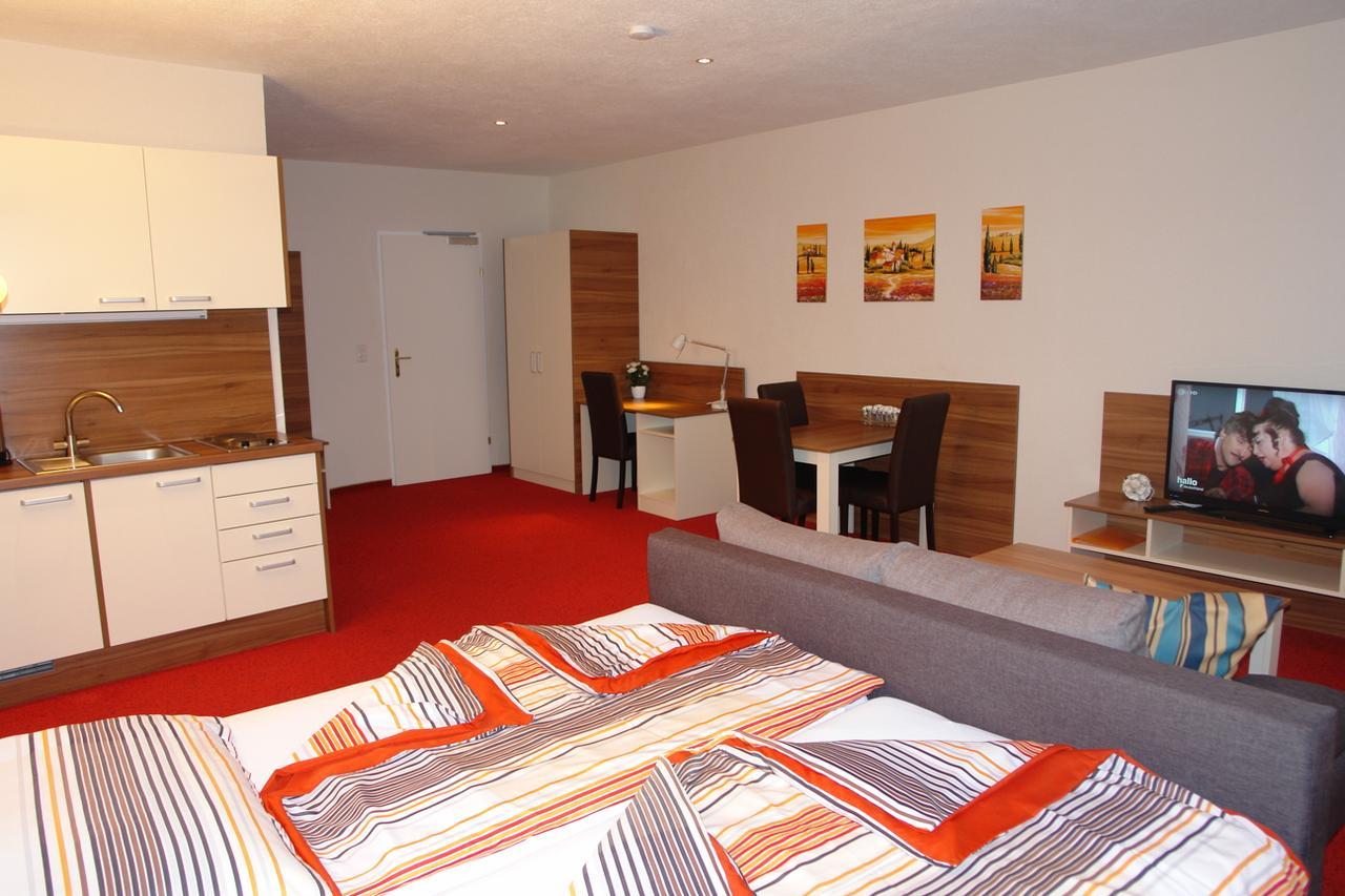 Hotel Garni Daniela Urich Schwanenstadt Eksteriør billede